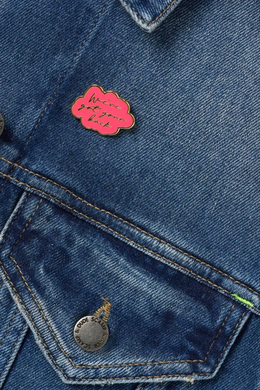 Women Scamp & Dude Coral We've Got Your Back Pin Badge